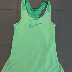Nike Green Fitted Sleeveless Tank Top